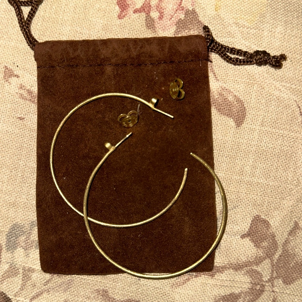 Sheila Fajl Briana hoops